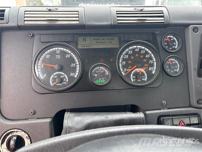 Freightliner Cascadia 113 Тягачі