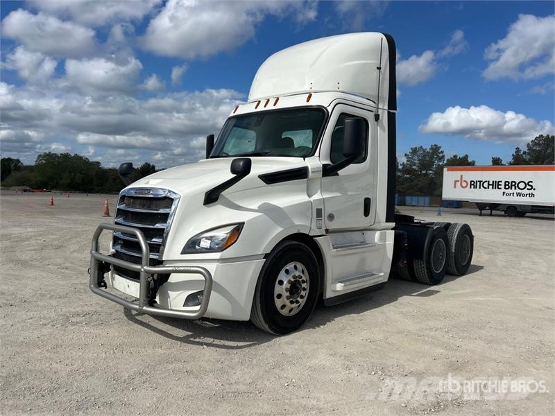 Freightliner Cascadia 126 Tractor Units