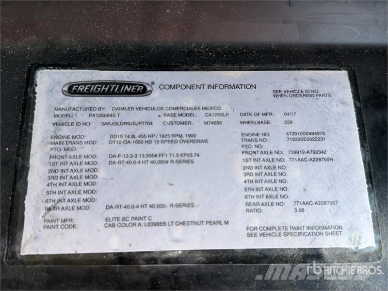 Freightliner Cascadia 125 6x4 T/A Sleeper Truck Tractor Tegljači