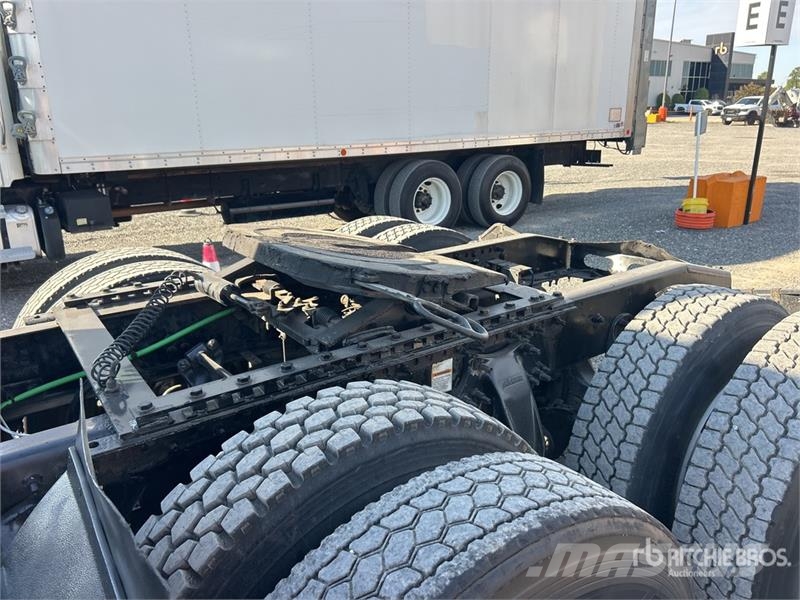 Freightliner Cascadia 113 Trekkers