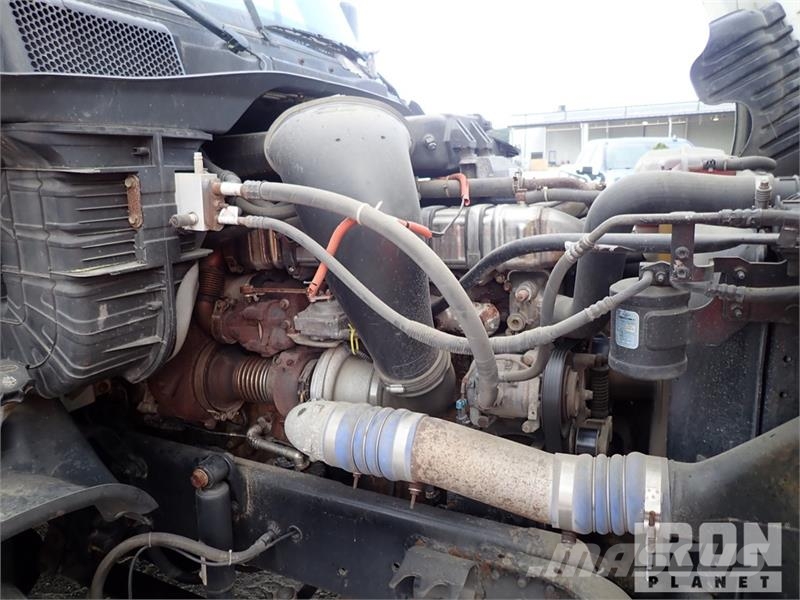 Freightliner Cascadia 125 6x4 T/A Sleeper Truck Tractor Vilcēji