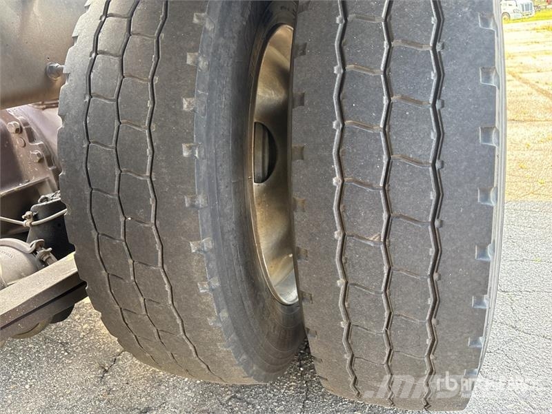 Freightliner Cascadia 113 Camiones portacoches