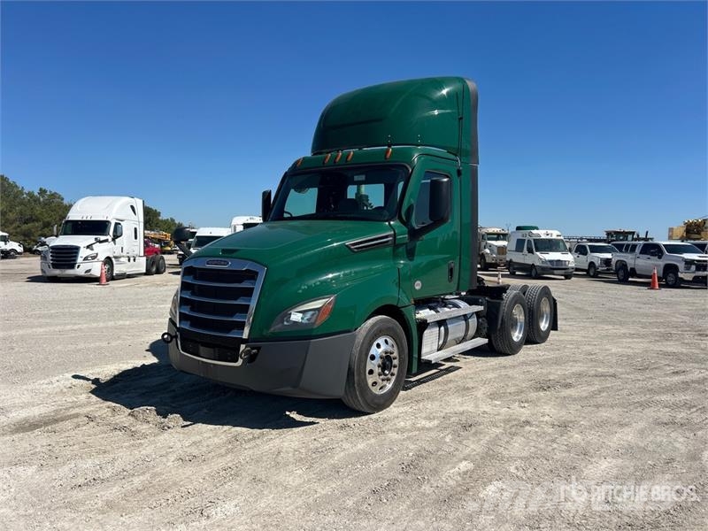 Freightliner Cascadia 126 Τράκτορες