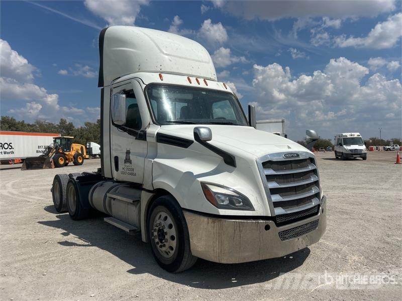 Freightliner Cascadia 126 Çekiciler