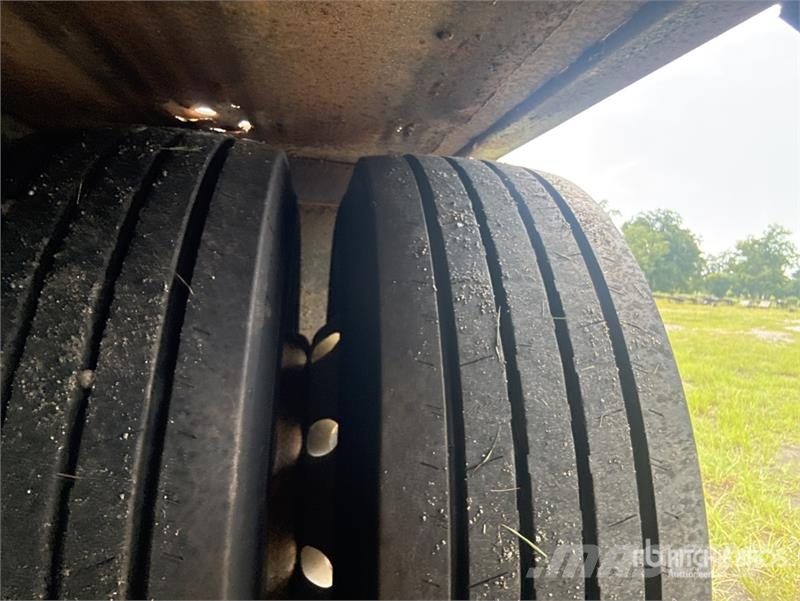 Freightliner Cascadia 113 Camiones portavehículos
