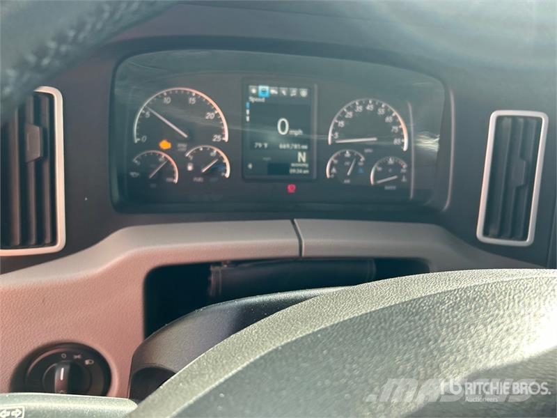 Freightliner Cascadia 116 曳引機組件