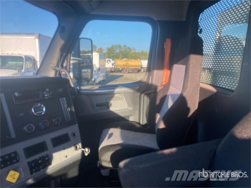 Freightliner Cascadia 126 Vilcēji