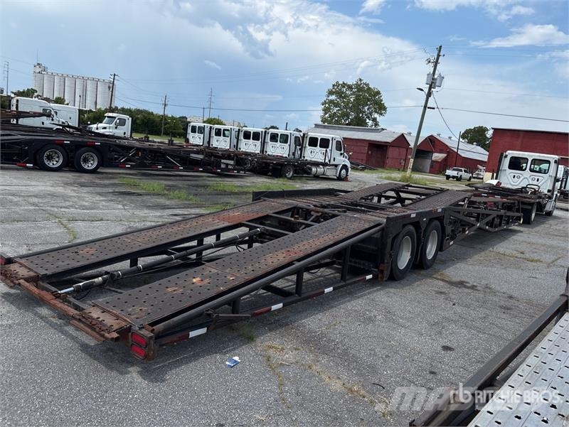 Freightliner Cascadia 113 Camiones portavehículos