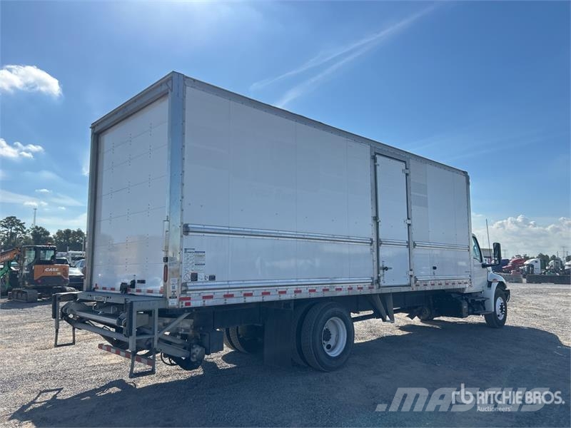Freightliner Cascadia 126 탑차 트럭