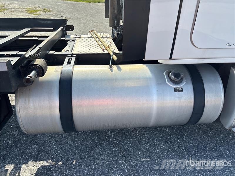 Freightliner Cascadia 113 6x4 Sleeper Car Carrier Truck Biltransportbilar