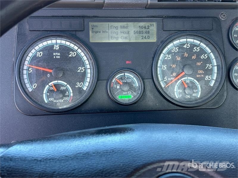 Freightliner Cascadia 113 Trekkers