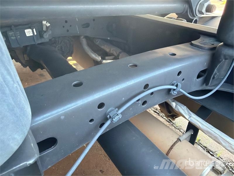 Freightliner Cascadia 113 6x4 Sleeper Car Carrier Truck Trasportatore per veicoli