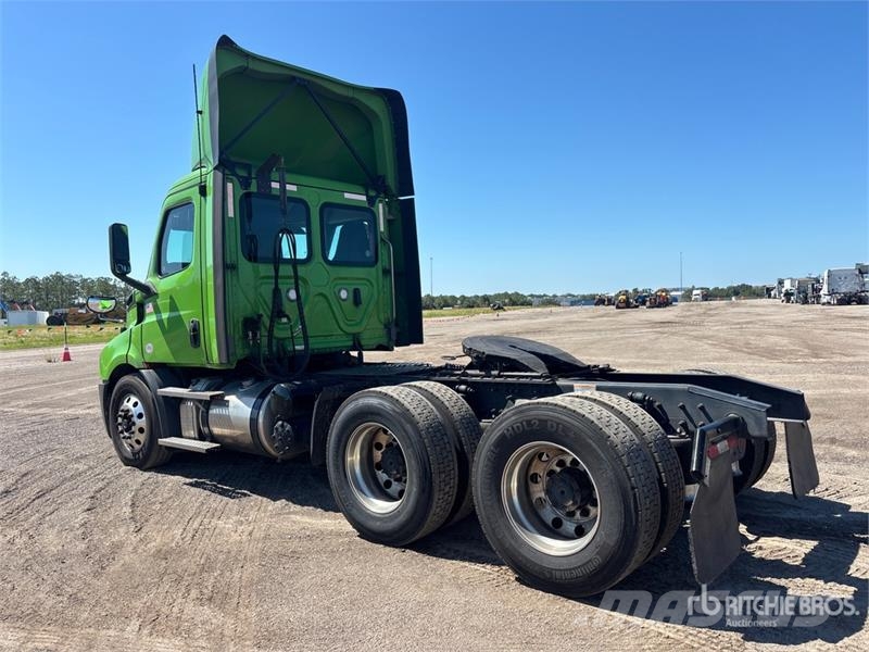 Freightliner Cascadia 116 曳引機組件