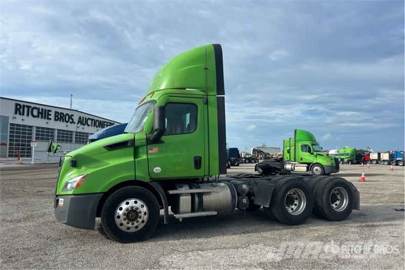Freightliner Cascadia 116 Trekkers