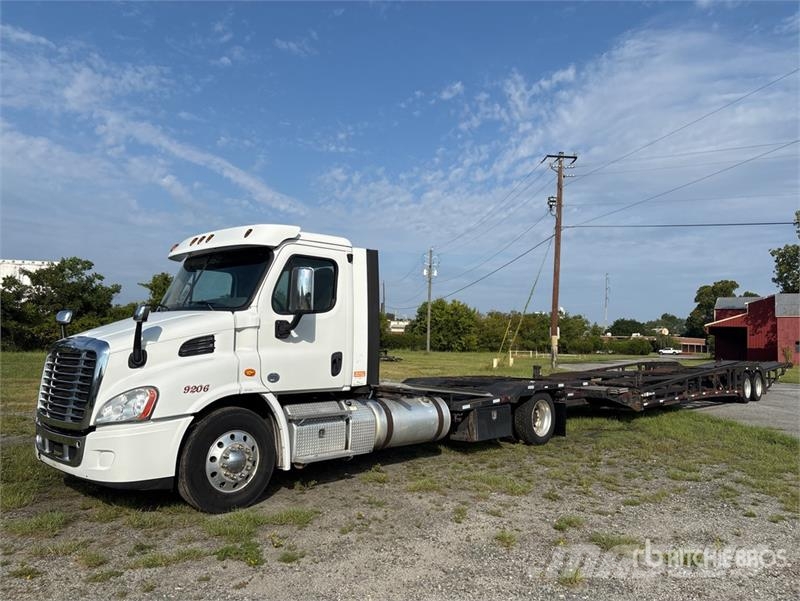 Freightliner Cascadia 113 Camiones portacoches