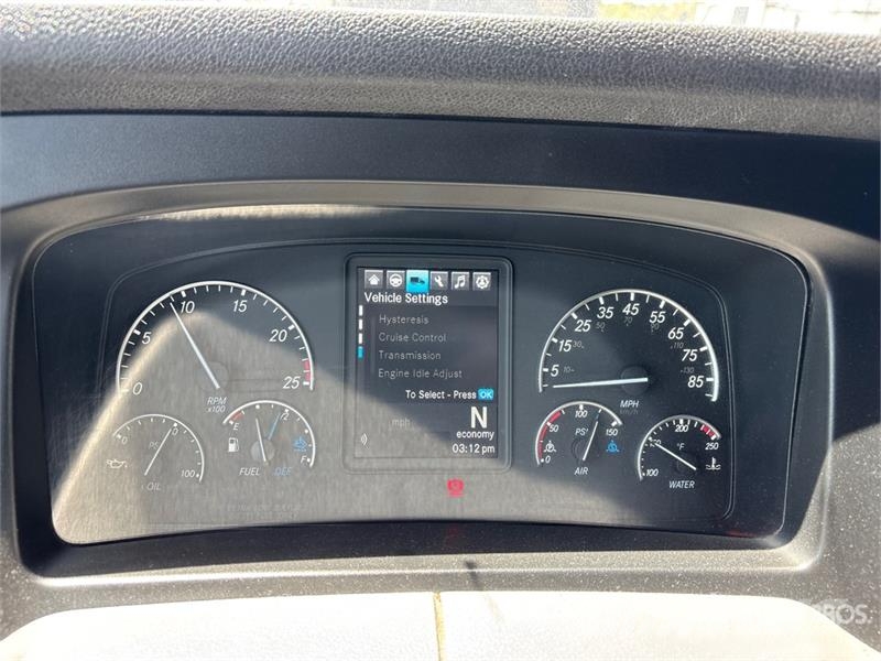 Freightliner Cascadia 126 6x4 T/A Sleeper Truck Tractor Τράκτορες