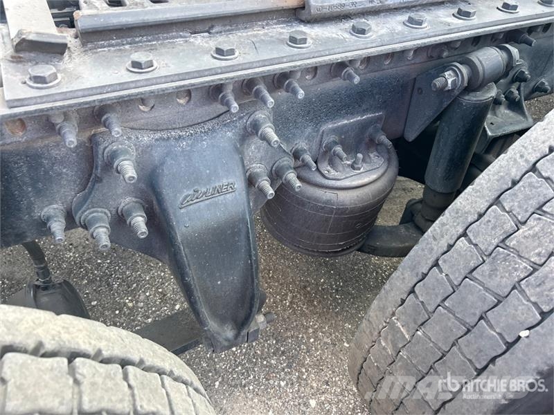 Freightliner Cascadia 113 中古トラクターヘッド | トレーラーヘッド