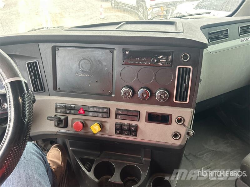 Freightliner Cascadia 126 Влекачи