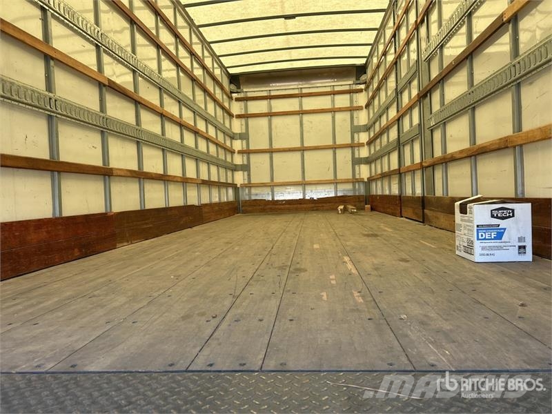 Freightliner Cascadia 126 탑차 트럭