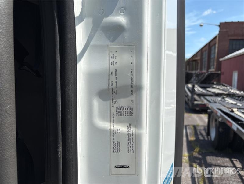 Freightliner Cascadia 113 Camiones portacoches