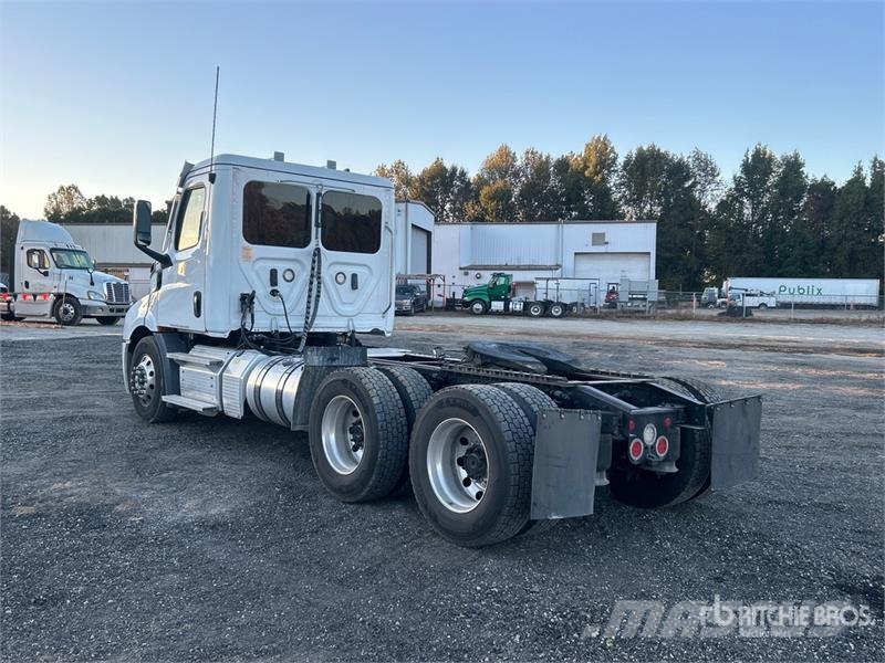 Freightliner Cascadia 116 Vilcēji