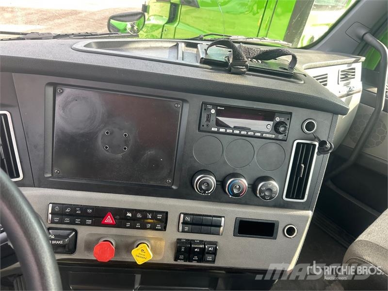 Freightliner Cascadia 116 Trekkers