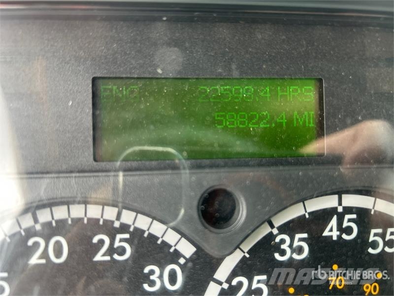 Freightliner Cascadia 125 6x4 T/A Sleeper Truck Tractor Dragbilar