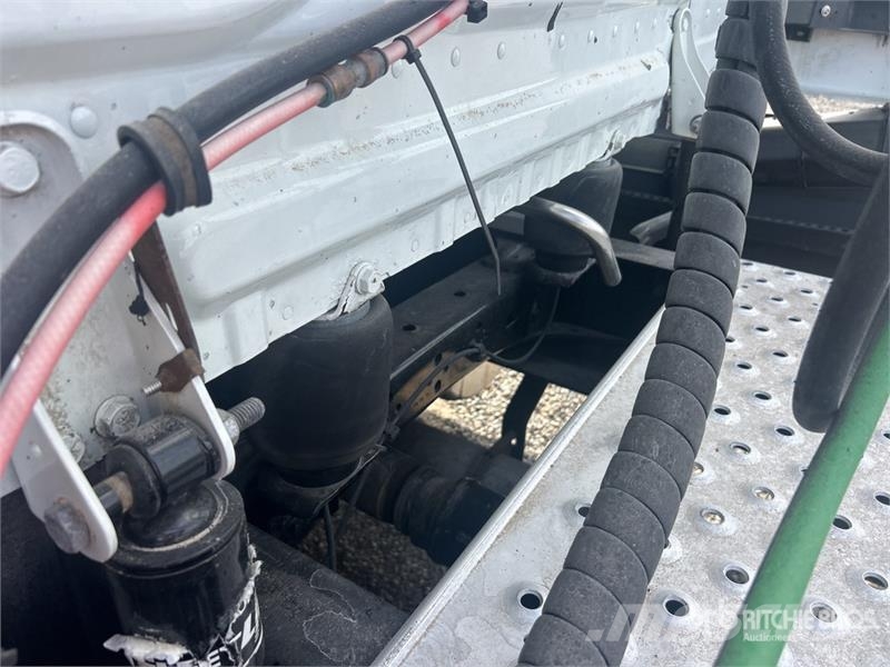 Freightliner Cascadia 125 6x4 T/A Sleeper Truck Tractor Седельные тягачи