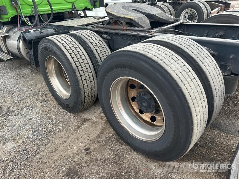 Freightliner Cascadia 113 Тягачі