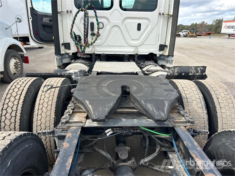 Freightliner Cascadia 126 Tractor Units