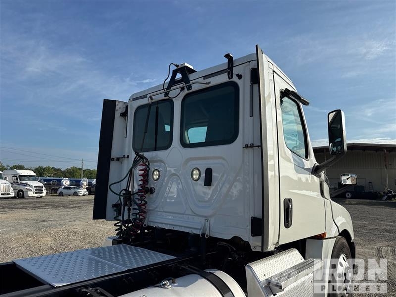 Freightliner Cascadia 126 Vlačilci