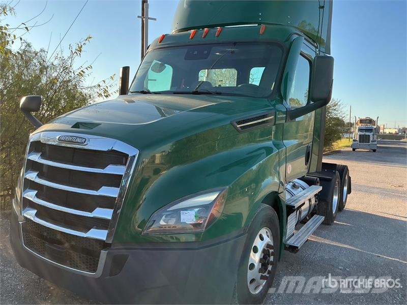 Freightliner Cascadia 126 Trekkers