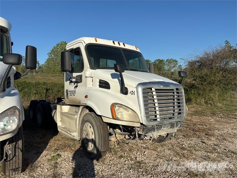 Freightliner Cascadia 113 Vilcēji