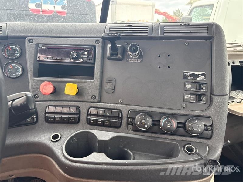 Freightliner Cascadia 113 Тягачі