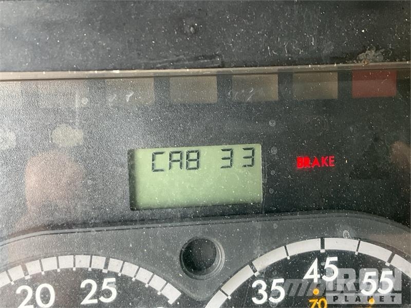 Freightliner Cascadia 125 6x4 T/A Sleeper Truck Tractor Vilcēji