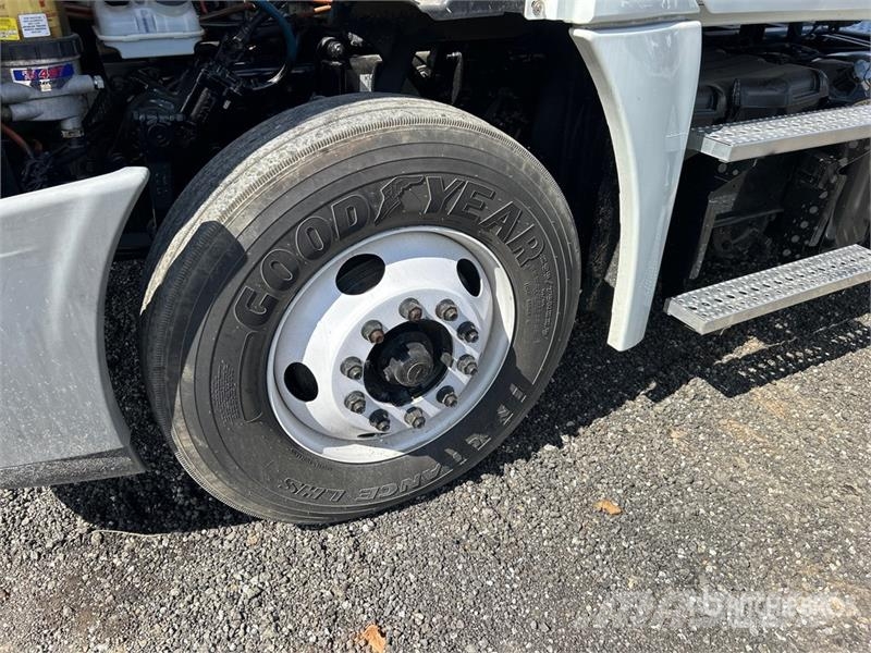 Freightliner Cascadia 125 Vilcēji