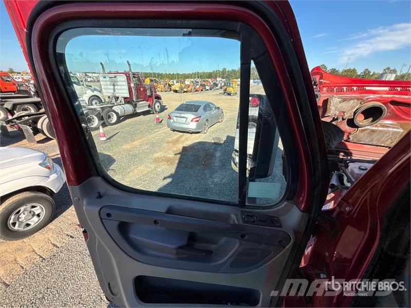 Freightliner Cascadia 125 Truck Tractor Units