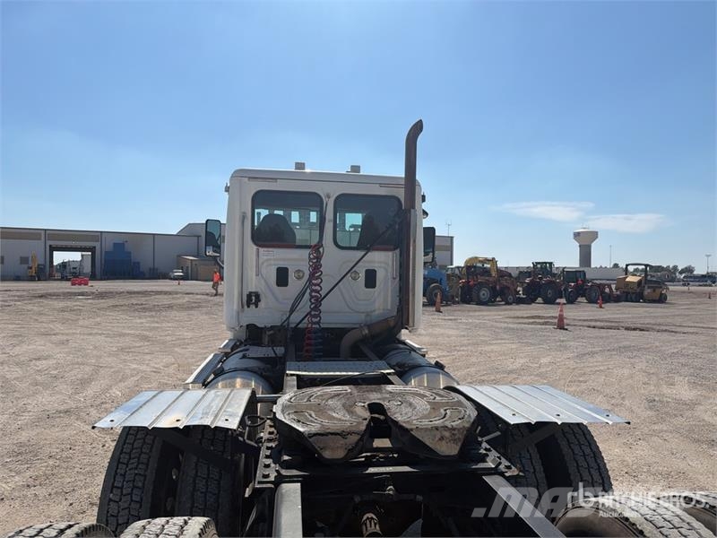 Freightliner Cascadia 125 Седельные тягачи