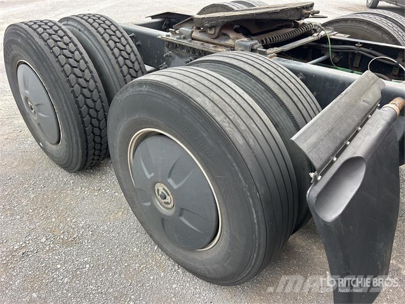 Freightliner Cascadia 125 T/A Sleeper Truck Tractor (Inoperable Cabezas tractoras