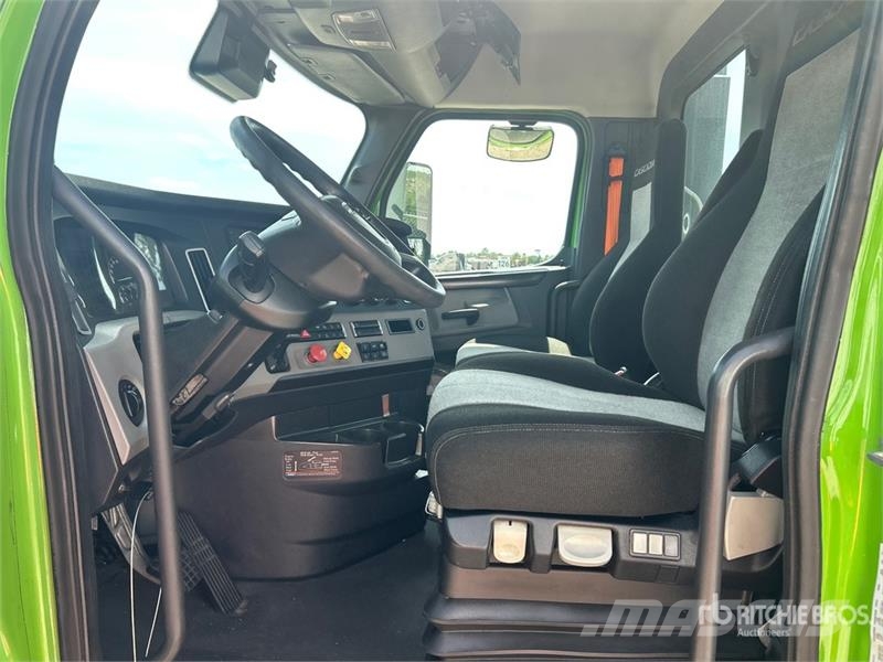 Freightliner Cascadia 116 曳引機組件