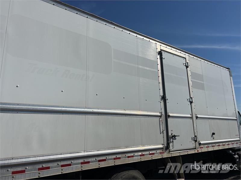 Freightliner Cascadia 126 탑차 트럭