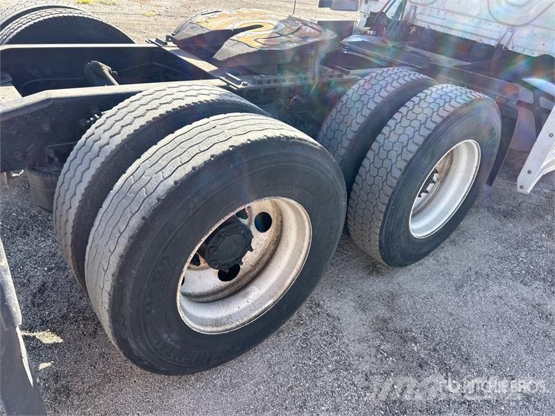 Freightliner Cascadia 126 Влекачи