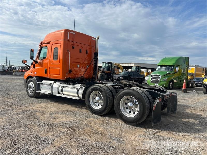 Freightliner Cascadia 116 曳引機組件