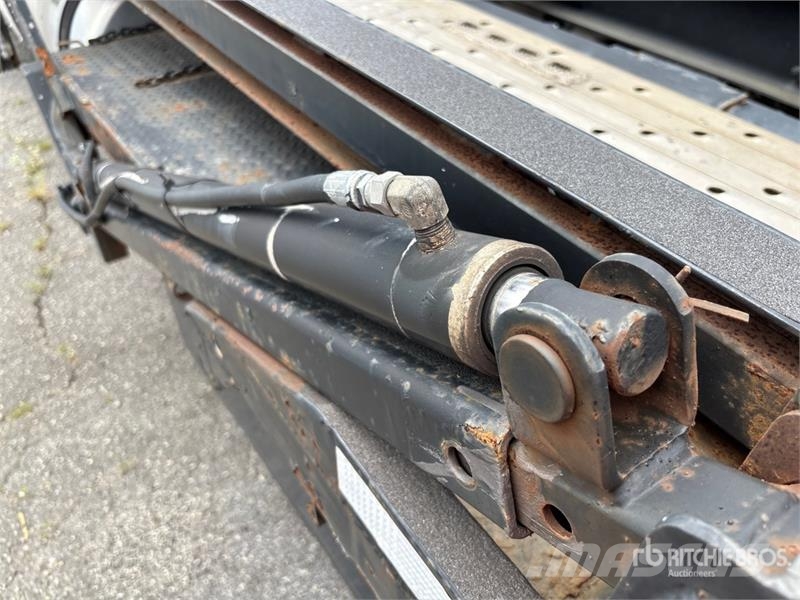 Freightliner Cascadia 113 4x2 Car Carrier Truck Vehicle transporters
