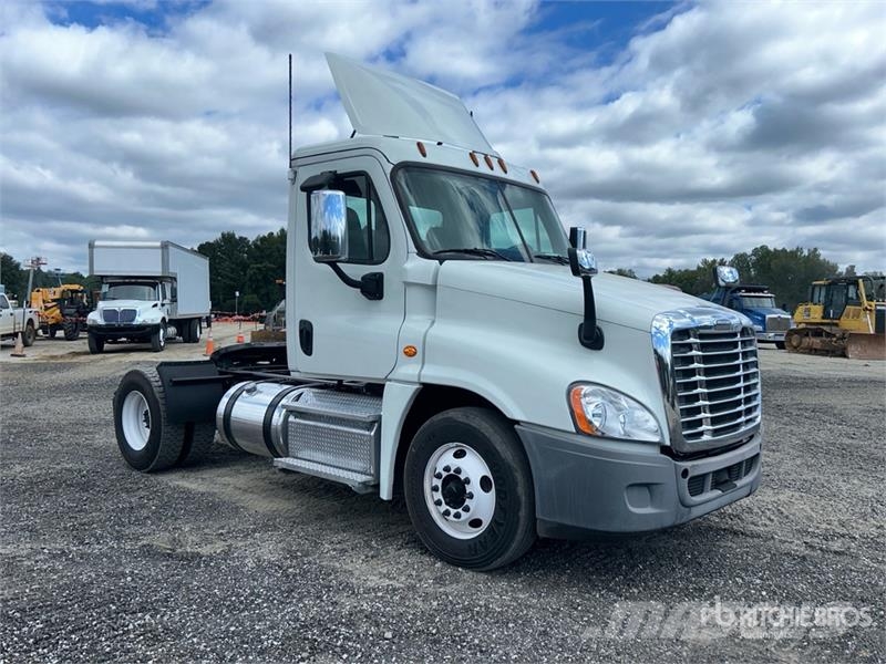 Freightliner Cascadia 125 Vilcēji