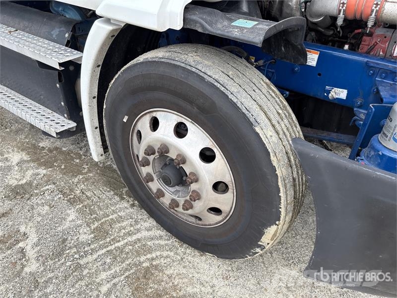 Freightliner Cascadia 113 牵引车