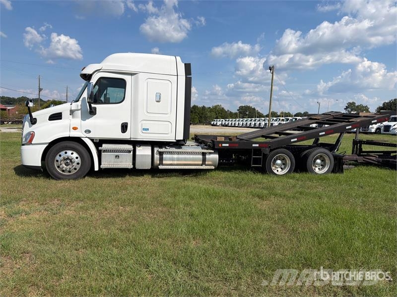 Freightliner Cascadia 113 6x4 Sleeper Car Carrier Truck مركبات النقل
