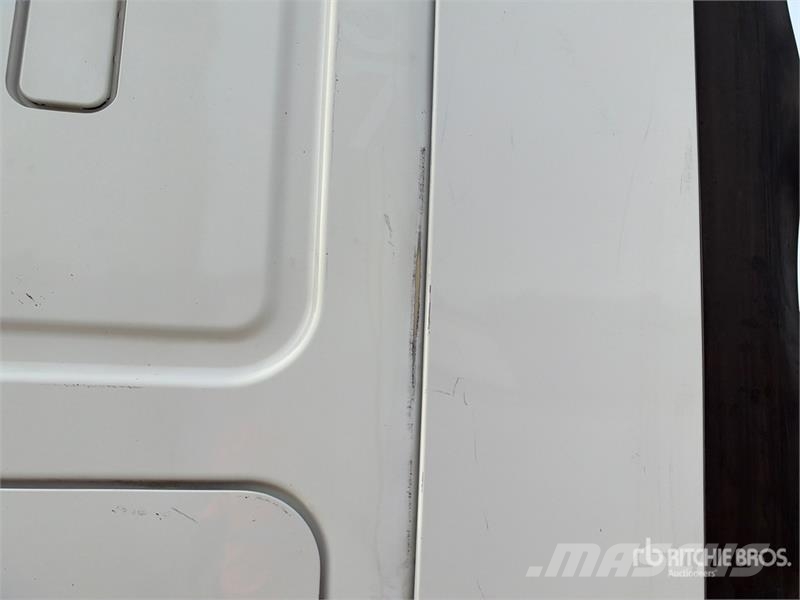 Freightliner Cascadia 125 6x4 T/A Sleeper Truck Tractor Sattelzugmaschinen