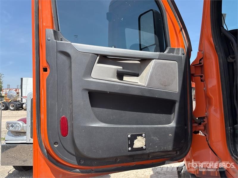 Freightliner Cascadia 116 Tractor Units