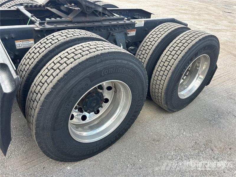 Freightliner Cascadia 116 Vilcēji